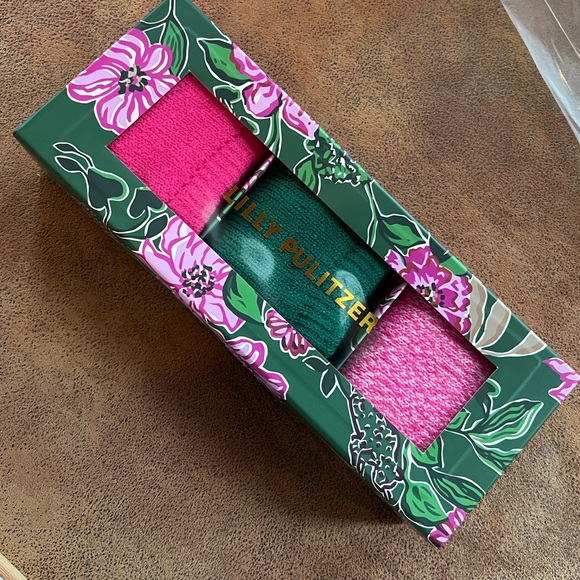 NIB Lilly Pulitzer Pink and Green GWP Sock Set - Picture 2 of 6